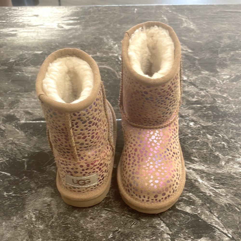 Ugg girl boots.